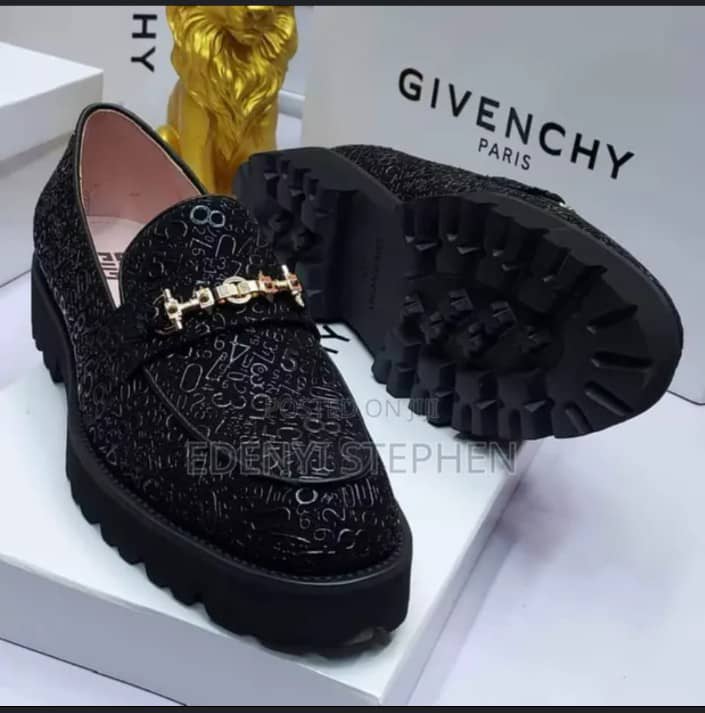 Louis Vuitton Shoe - Image 2