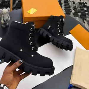 Smart Store Outdoor Casual Boots