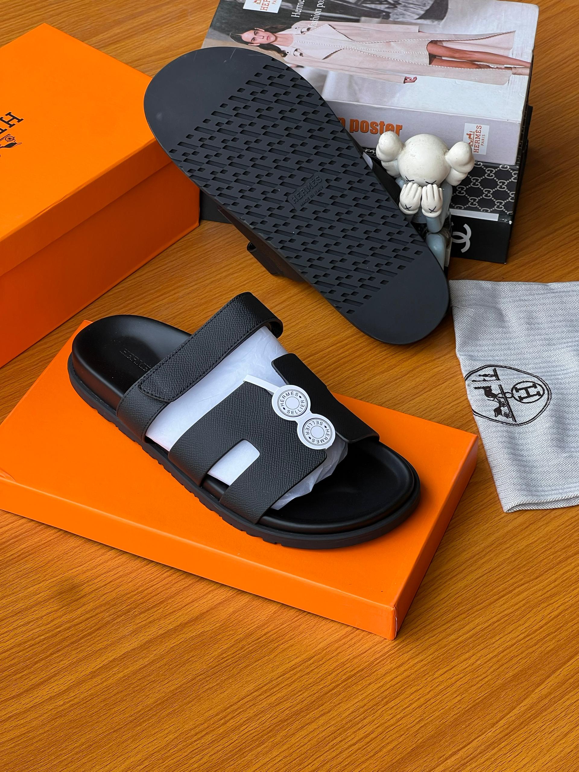 Smart Store Classic Palm Sandals – Lightweight Everyday Flat Footwear for Men - Image 2