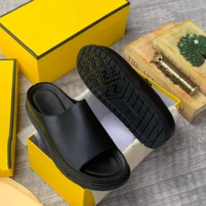 Smart Store Designer-Inspired Palm Sandals – Premium Flat Slip-On Footwear for Men