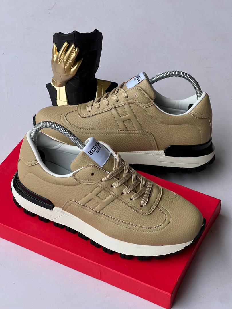 Smart Store Dual-Tone Premium Leather Shoe – Stylish Comfortable Everyday Footwear