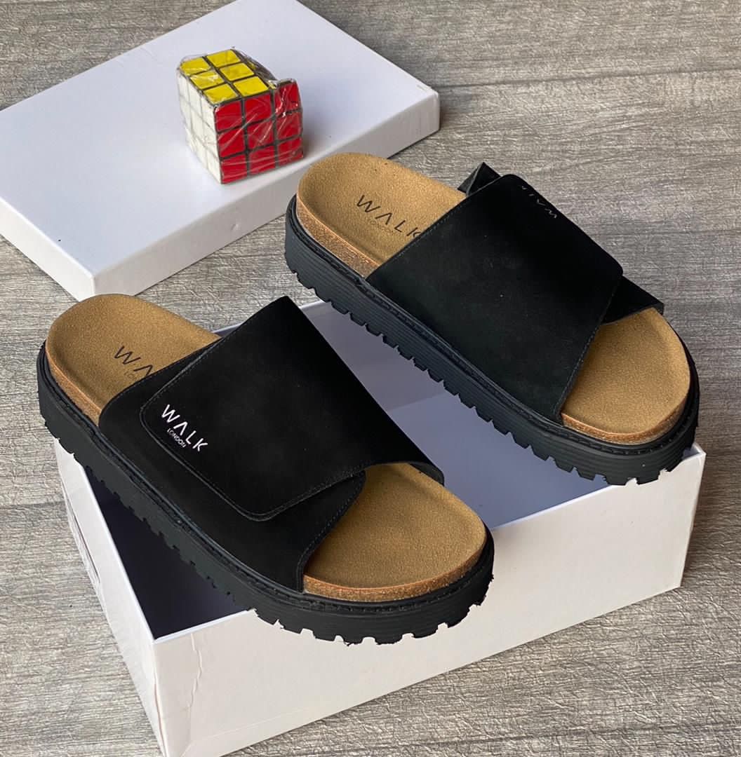 Smart Store Luxe Premium Dual-Tone Slippers – Elegant Everyday Casual Footwear - Image 2