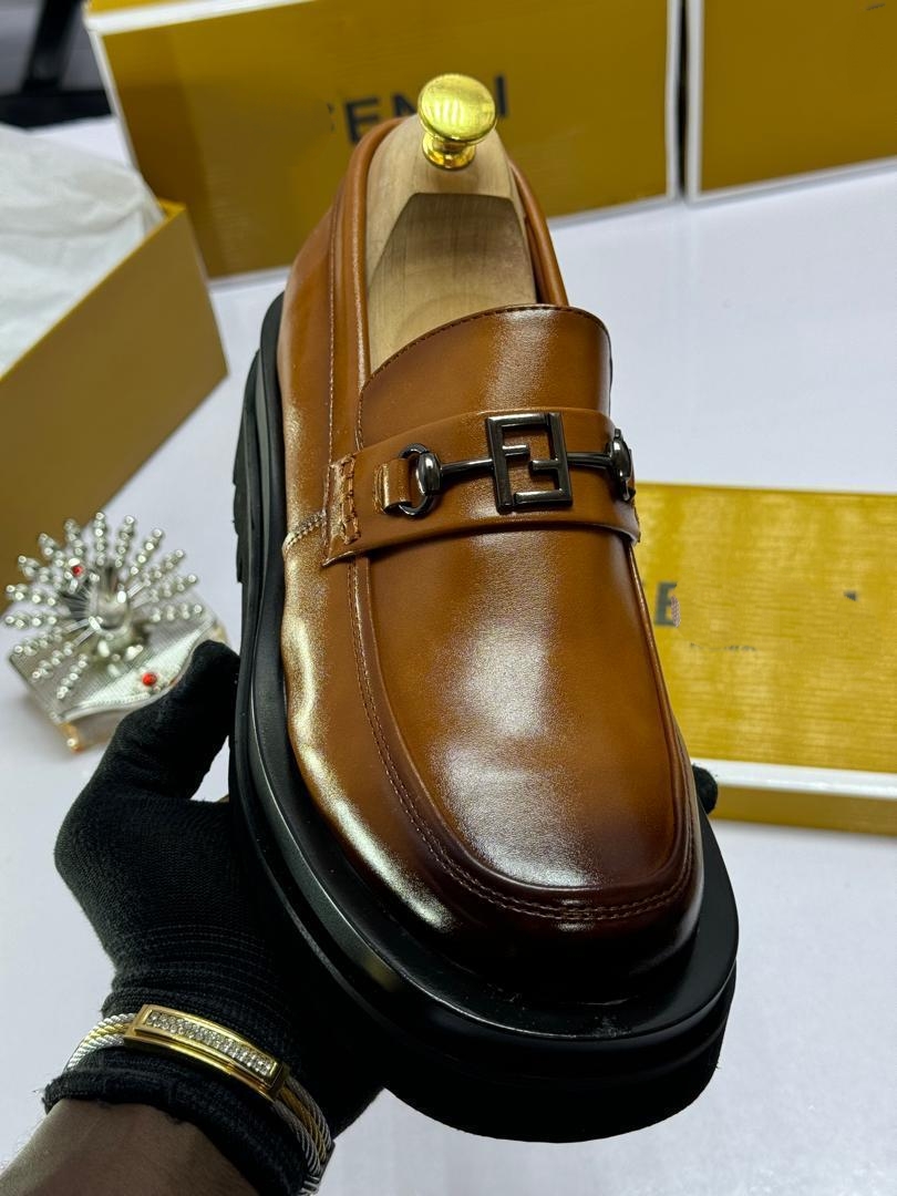 Smart Store Dual-Tone Premium Leather Shoe – Stylish Comfortable Everyday Footwear - Image 2