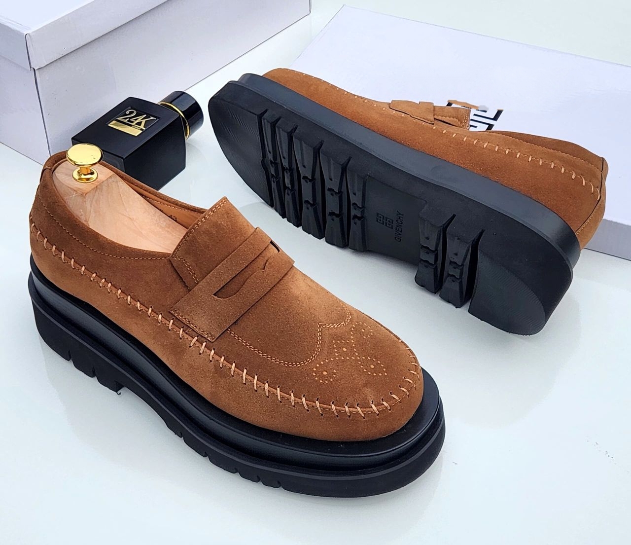 Smart Store Dual-Tone Premium Leather Shoe – Stylish Comfortable Everyday Footwear