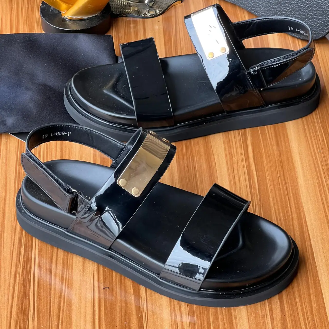 Smart Store Durable Flat Sandals – Long-Lasting Everyday Casual Footwear for Men