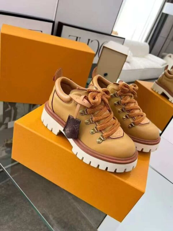 Smart Store Dual-Tone Premium Leather Shoe