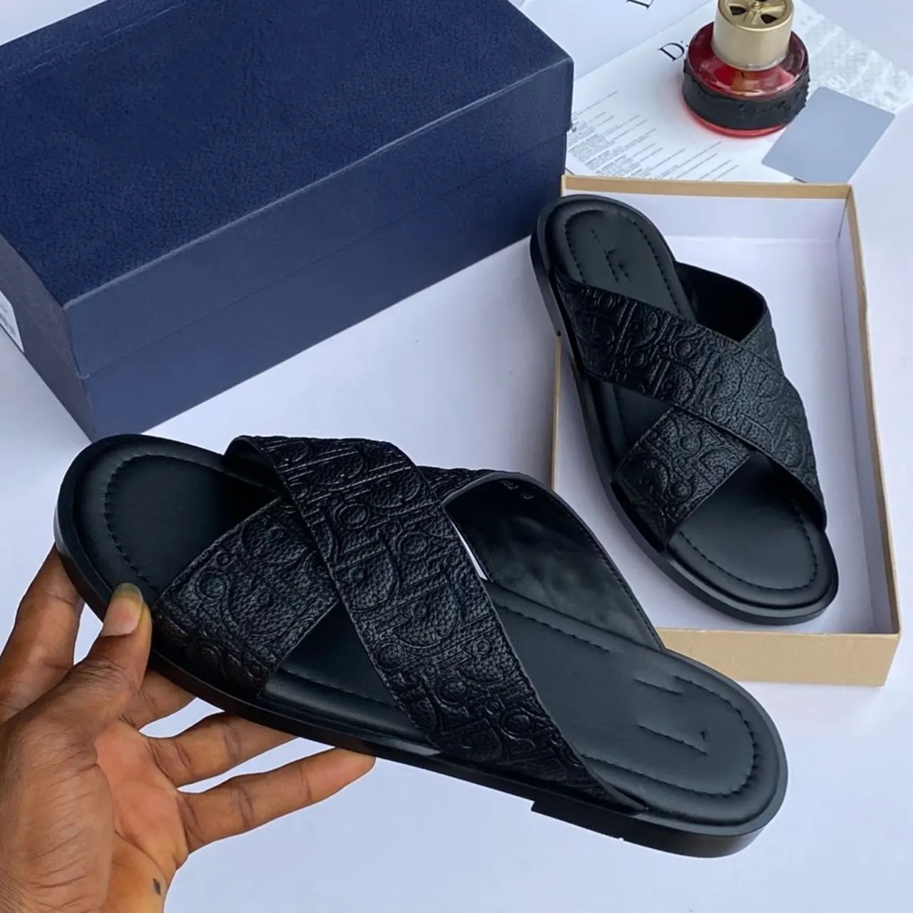 Smart Store Classic Dual-Tone Slippers – Comfortable Everyday Casual Footwear