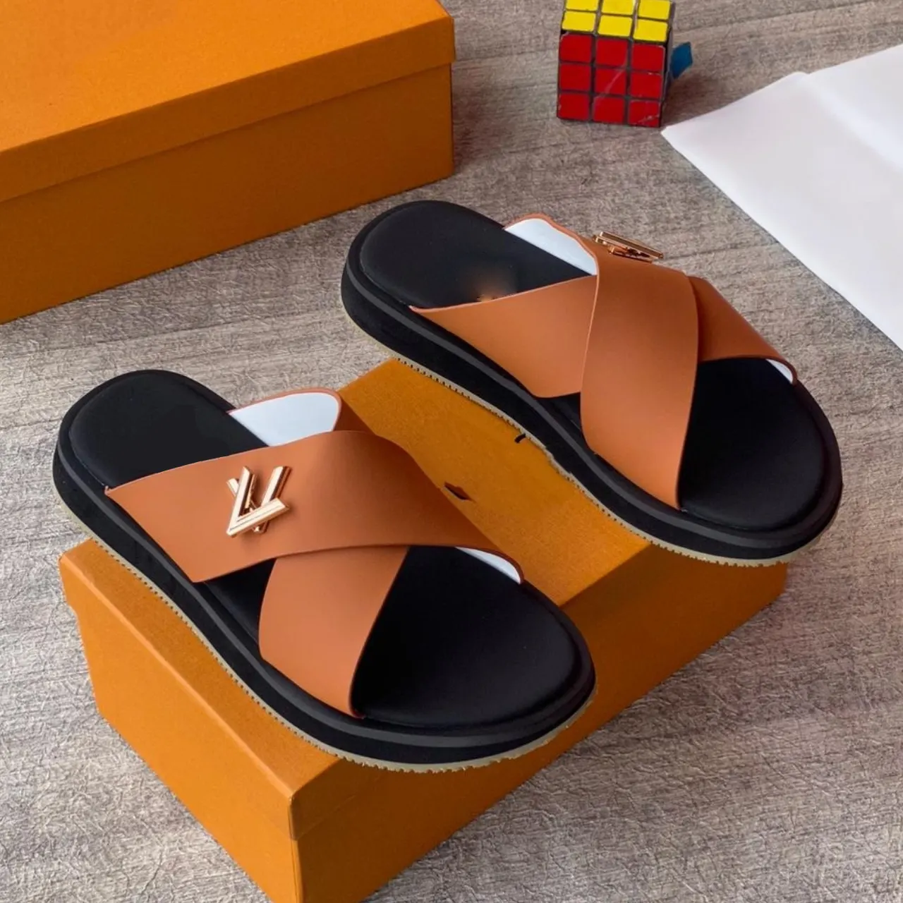 Smart Store Dual-Tone Comfort Slippers – Stylish Everyday Casual Footwear