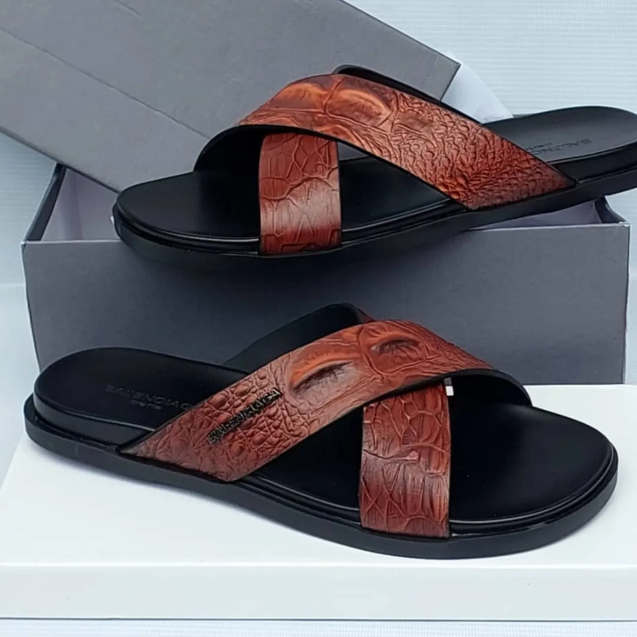 Smart Store Luxe Dual-Colour Slippers – Premium Comfortable Everyday Footwear