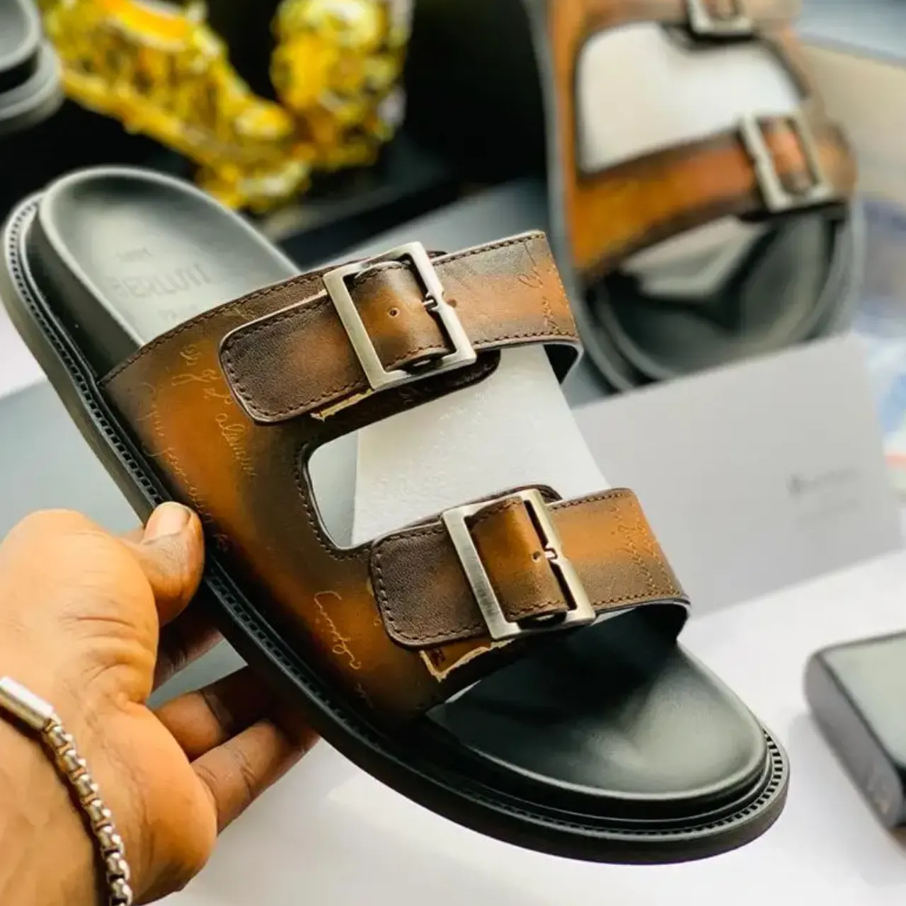 Smart Store Men's Classic Leather-Look Slippers – Premium Cushioned Slip-On Footwear