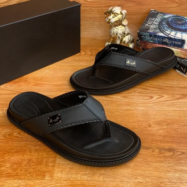 Smart Store Premium Tri-Tone Slippers – Stylish Durable Everyday Footwear