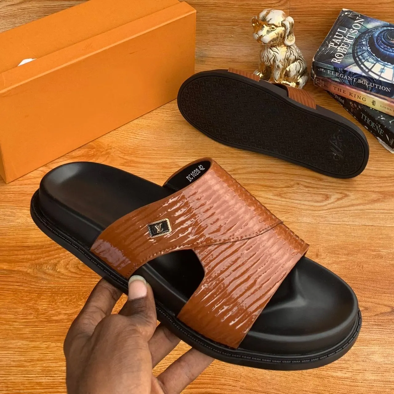 Smart Store Premium Tri-Tone Slippers – Stylish Durable Everyday Footwear