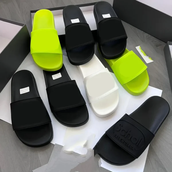 Smart Store Quad-Colour Fashion Slippers – Casual Everyday Slip-On Footwear
