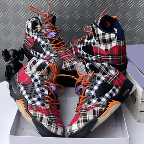 Smart Store Dual-Colour Court Sneakers – Bold Everyday Casual Footwear