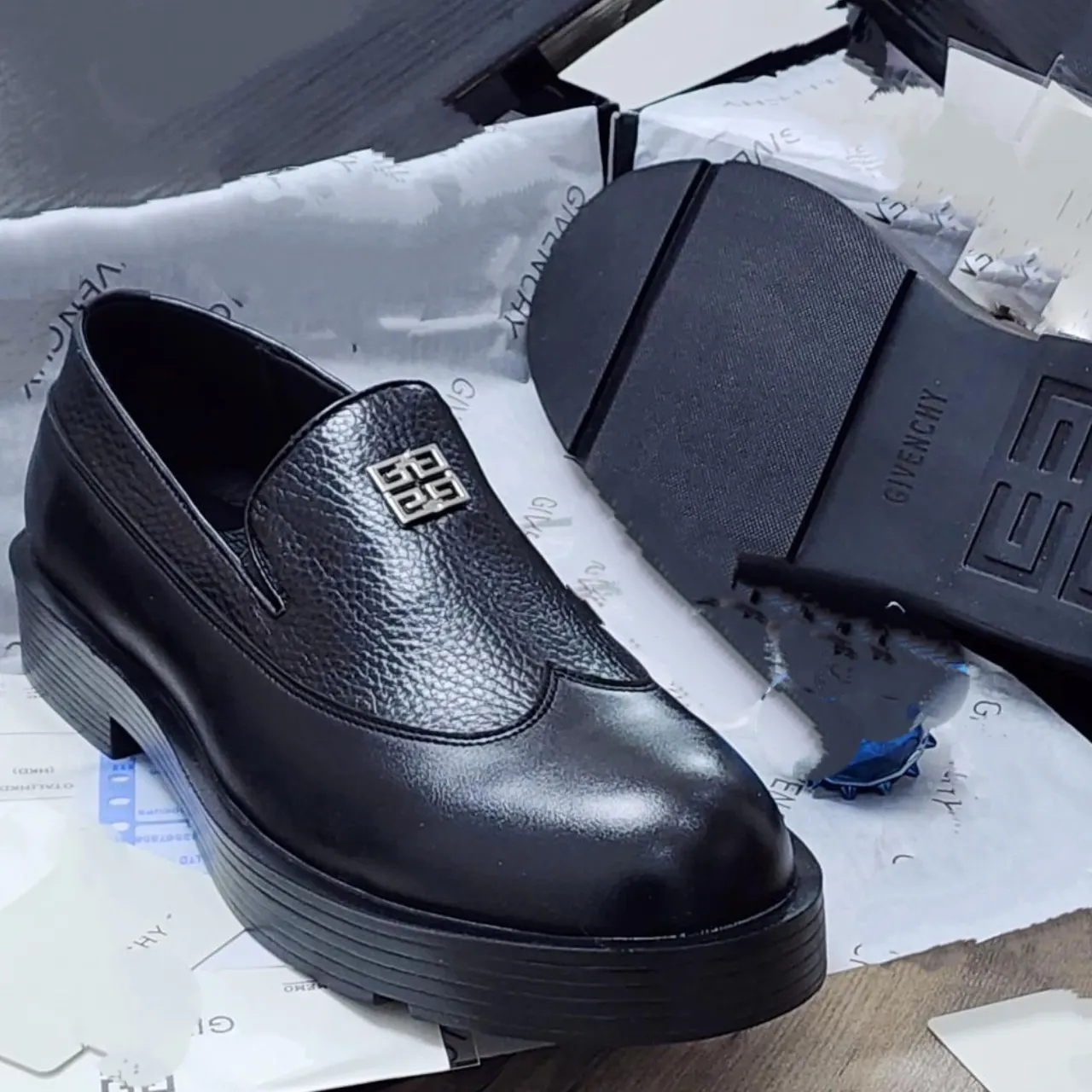 Smart Store Dual-Tone Premium Leather Shoe – Stylish Comfortable Everyday Footwear