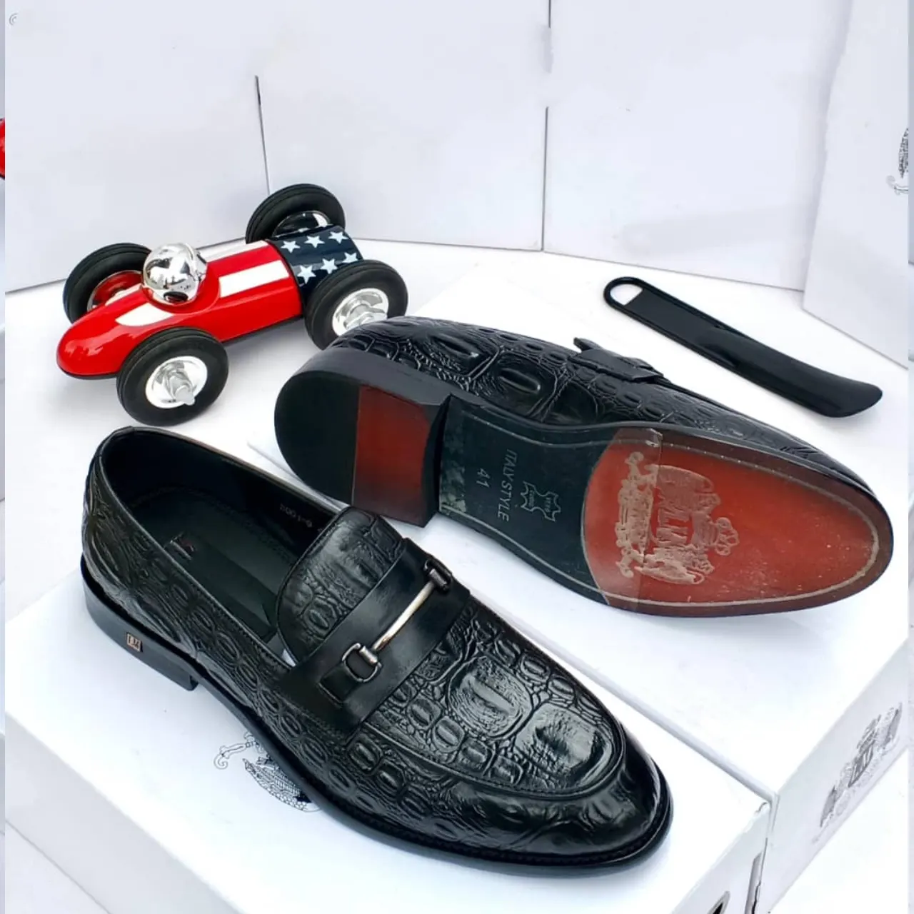 Smart Store Dual-Tone Premium Leather Shoe – Stylish Comfortable Everyday Footwear
