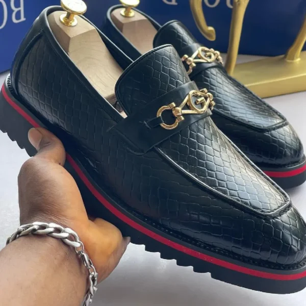 Smart Store Dual-Tone Premium Leather Shoe – Stylish Comfortable Everyday Footwear