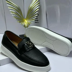 Smart Store Premium Dual-Tone Leather Sneakers – Elegant Everyday Casual Footwear