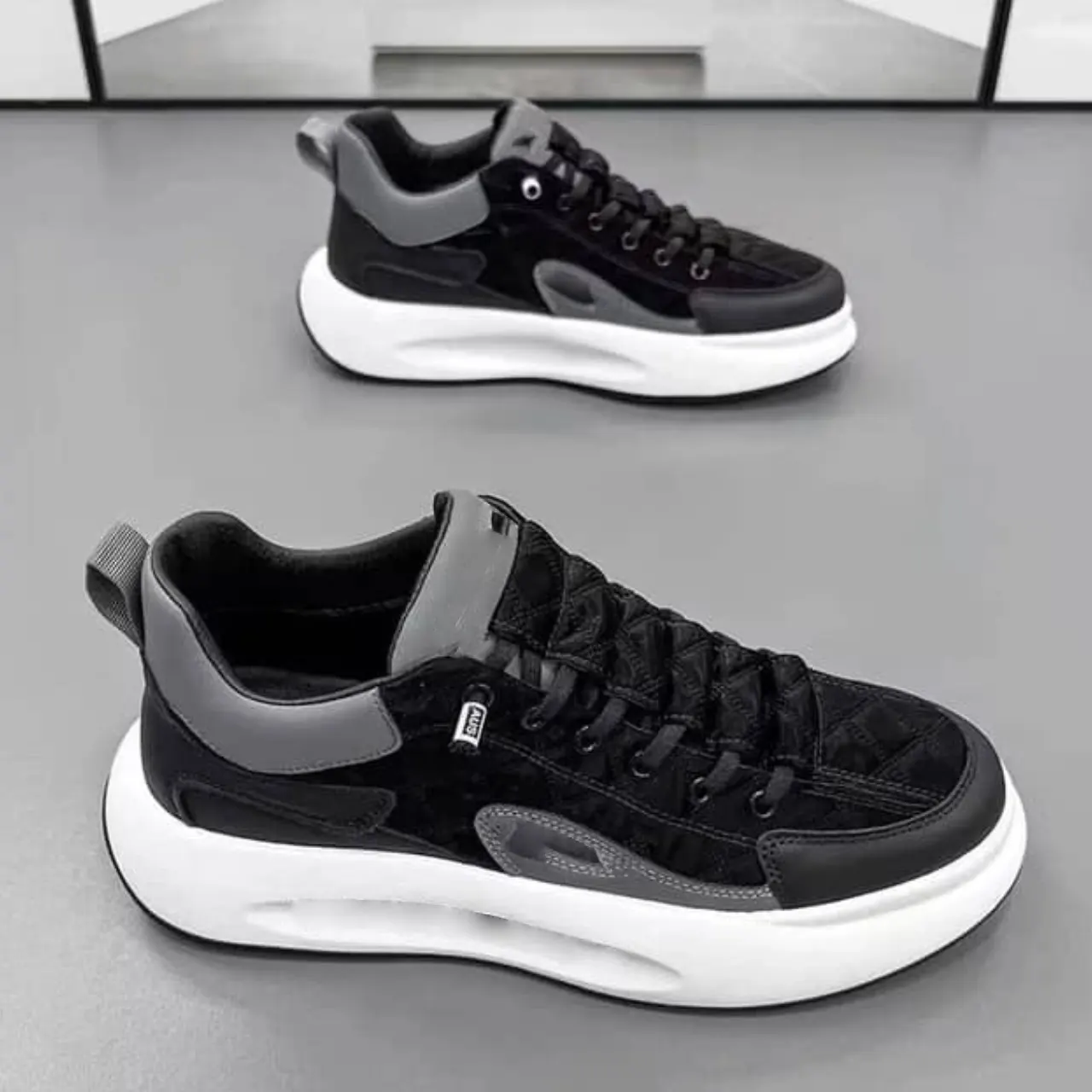 Smart Store Tri-Colour Men’s Fashion Sneakers – Versatile Casual Everyday Footwear