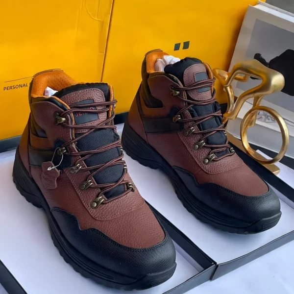 Smart Store Durable Padded Boots