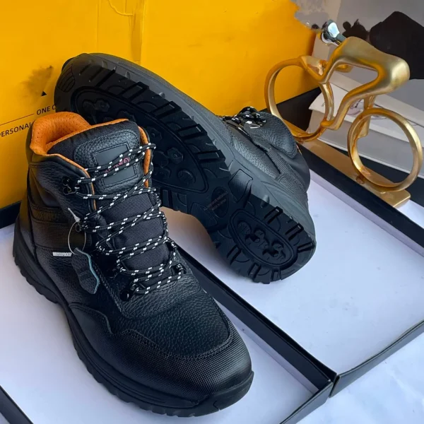 Smart Store Durable Padded Boots