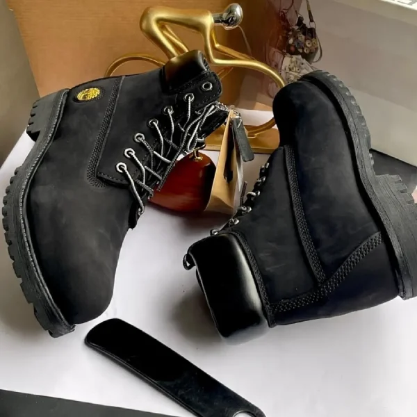 Smart Store Rugged Timber Boots