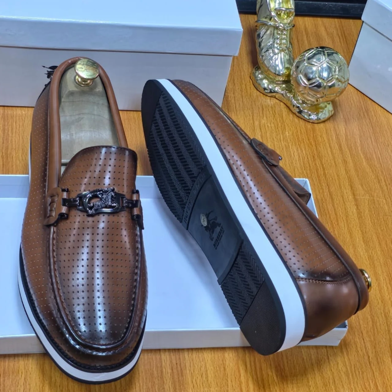 Smart Store Genuine Leather Dots Mens Shoes