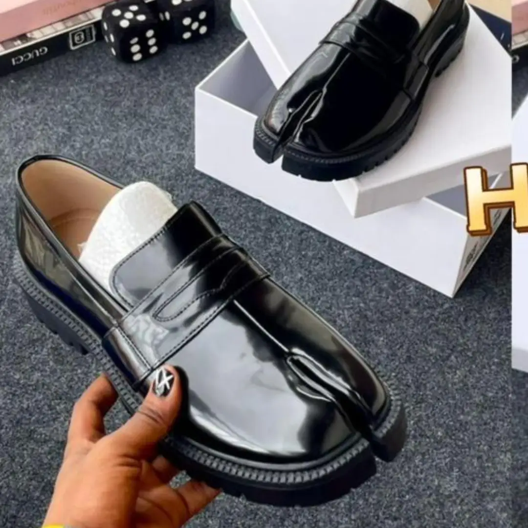 Smart Store Clean Classy Timeless Men’s Shoes