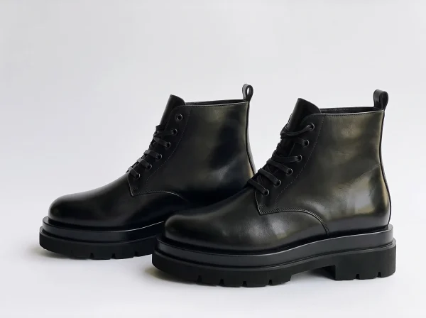 EA Smart Classic Leather Lace-Up Boots