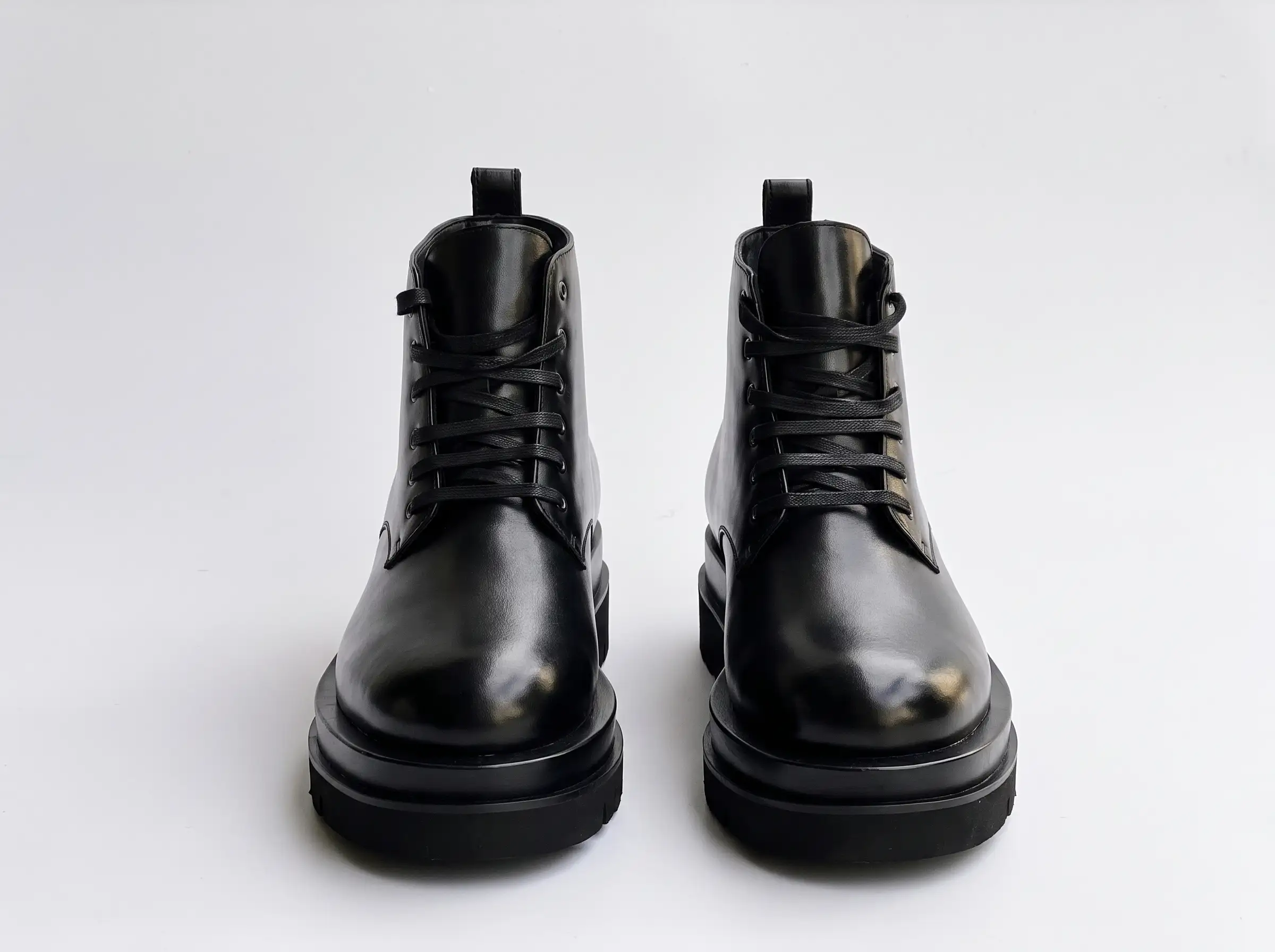 EA Smart Classic Leather Lace-Up Boots